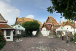 Panoramabild in den Höfen des Wat Pho.
