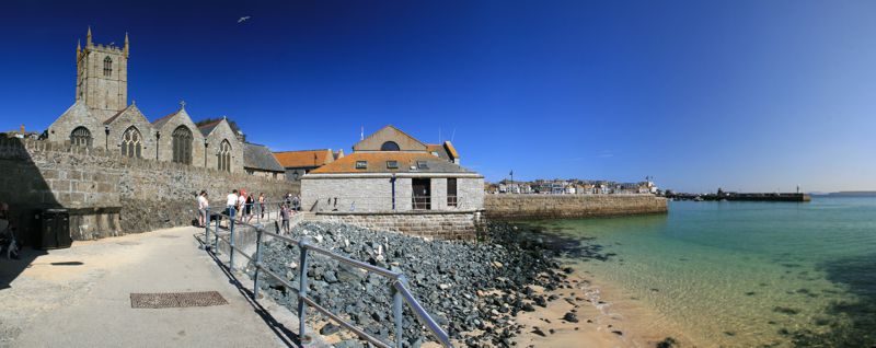 St. Ives Gemeindekirche direkt am Hafen. St. Ives Gemeindekirche direkt am Hafen.