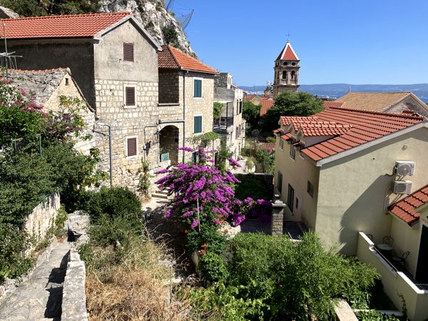Blick über die Altstadt von Omiš. Blick über die Altstadt von Omiš.