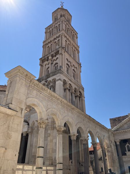 Der Turm der Kathedrale von Split - ehemaliges Mausoleum. Der Turm der Kathedrale von Split - ehemaliges Mausoleum.