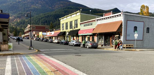 Das beschauliche Kaslo mit den typischen Holzhäusern im Westernstyle.