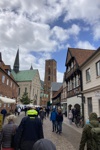 Der Weg durch die Altstadt zum Dom von Ribe.