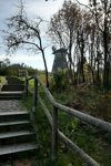 Aufstieg vom Parkplatz zur Holländerwindmühle in Benz.*