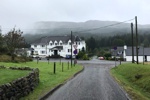 Das riesige altehrwürdige Hotel in Bridge of Orchy.