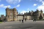 Der Holyrood Palace - ein Palast der britischen Königsfamilie.